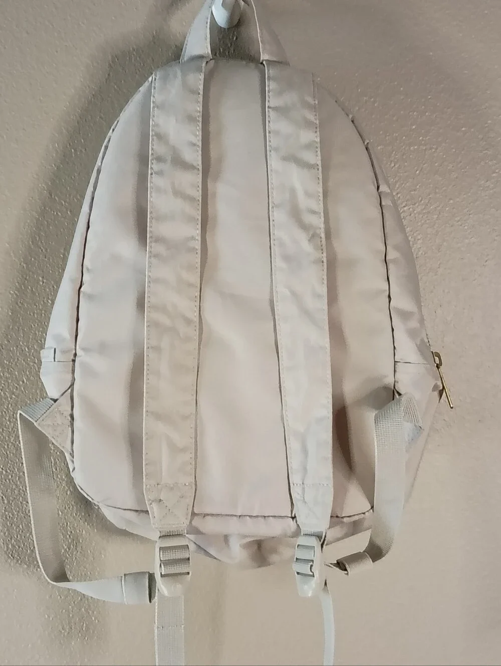 Herschel Classics Settlement Backpack 23L Moonbeam Zip Closure Adjustable Straps